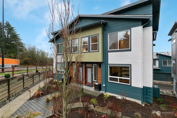 13189 83rd Lane S  Seattle WA 98178 photo