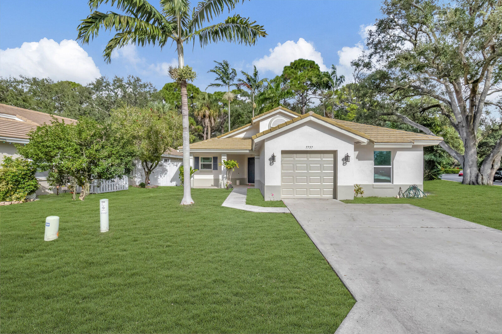 Property Photo:  7757 Manor Forest Lane  FL 33436 