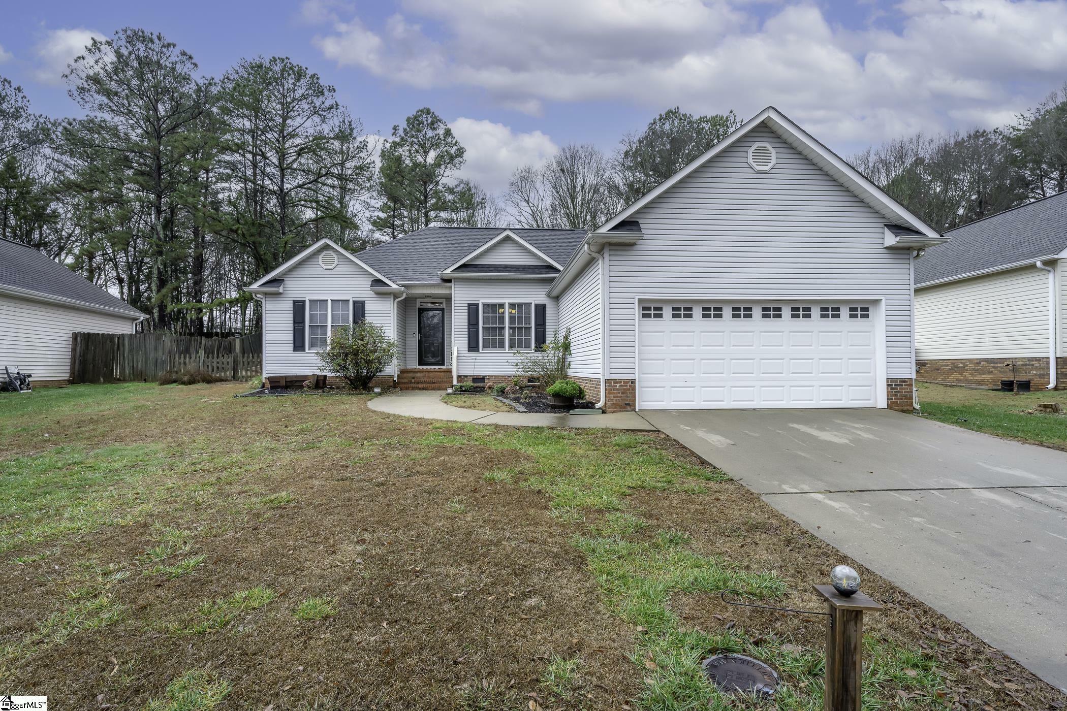 Property Photo:  213 Flagstar Court  SC 29644 