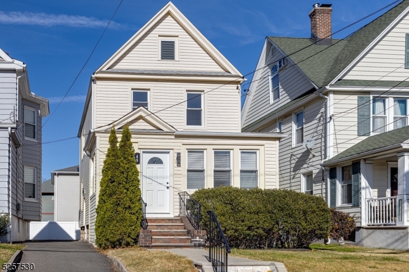 Property Photo:  45 Warren Ave  NJ 07204 