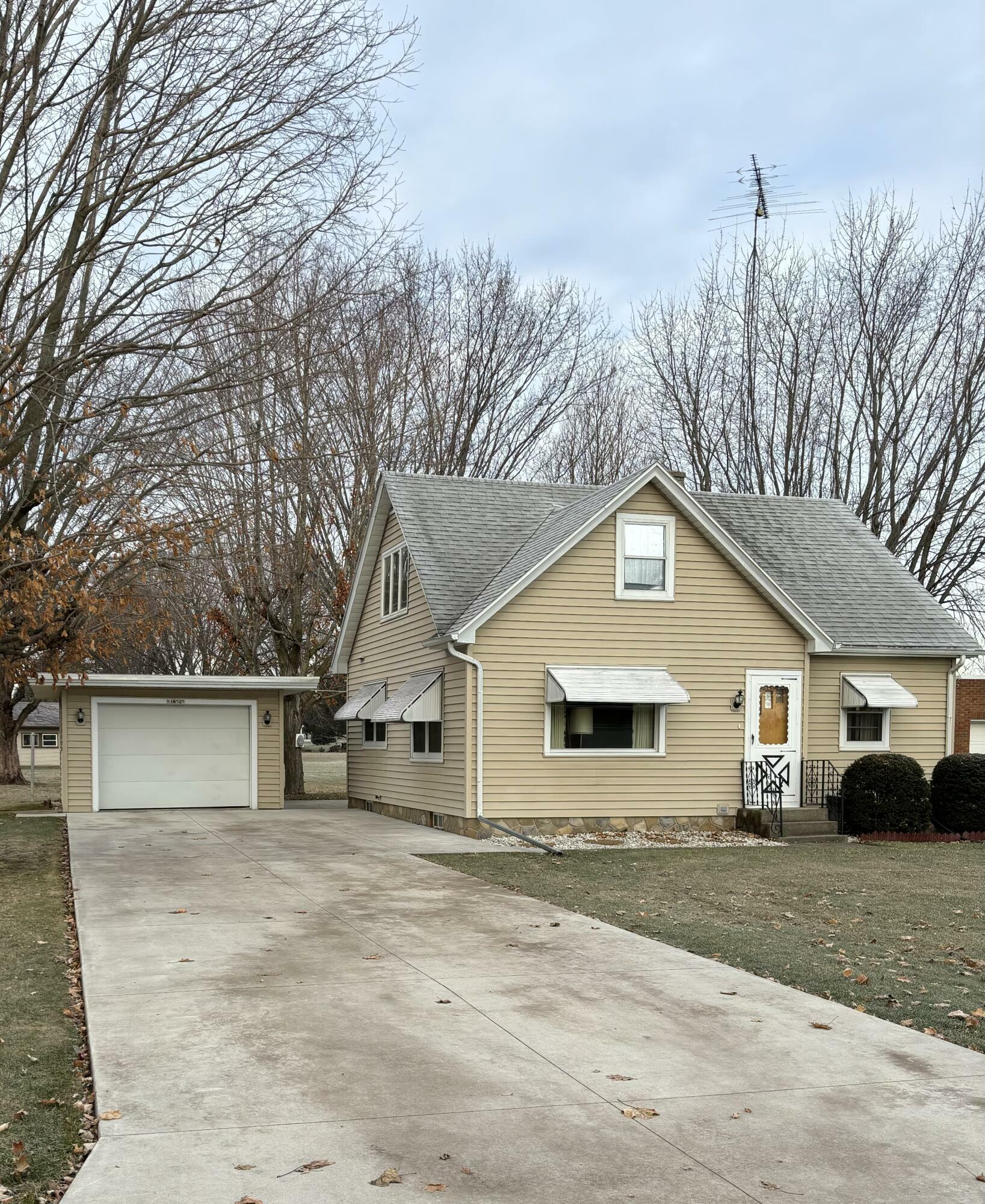 Property Photo:  N10525 Ertl Rd  WI 53048 