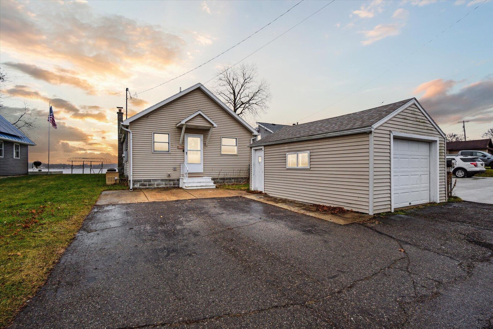 Property Photo:  286 Ackerson Lake Drive  MI 49201 