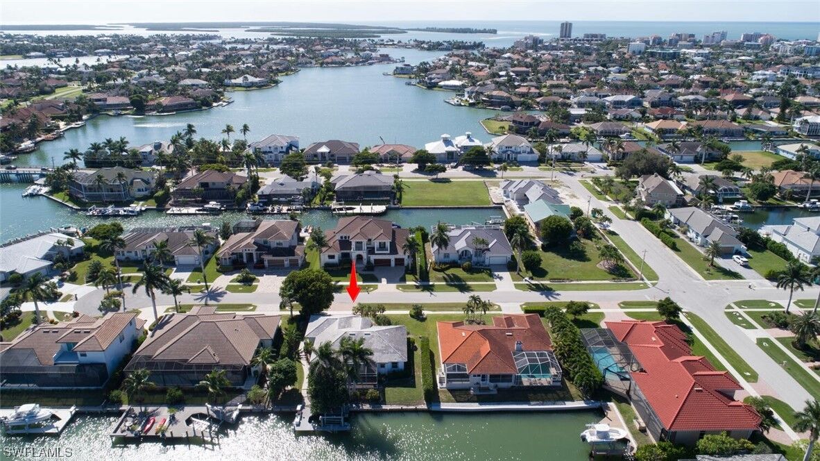 Property Photo:  1262 Antigua Court  FL 34145 