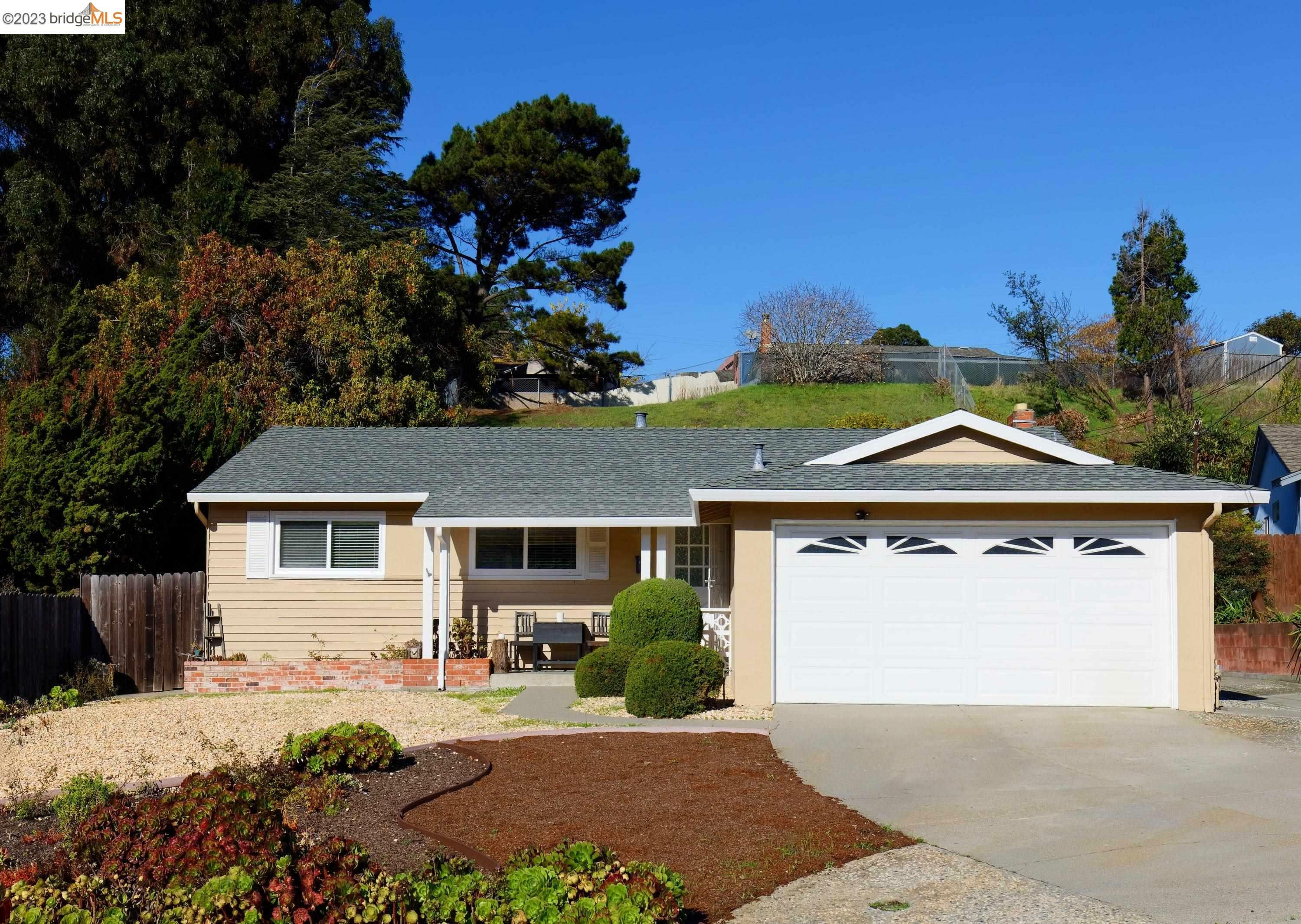 Property Photo:  125 Banion Ct  CA 94806 