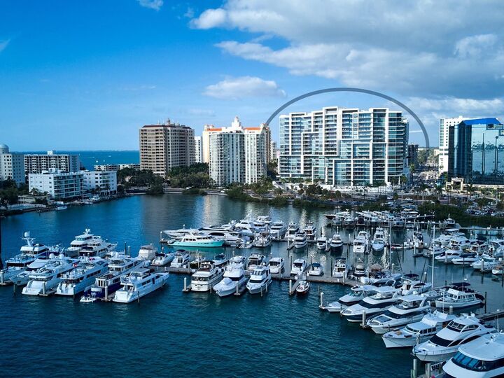 1155 N Gulfstream Avenue 1607  Sarasota FL 34236 photo