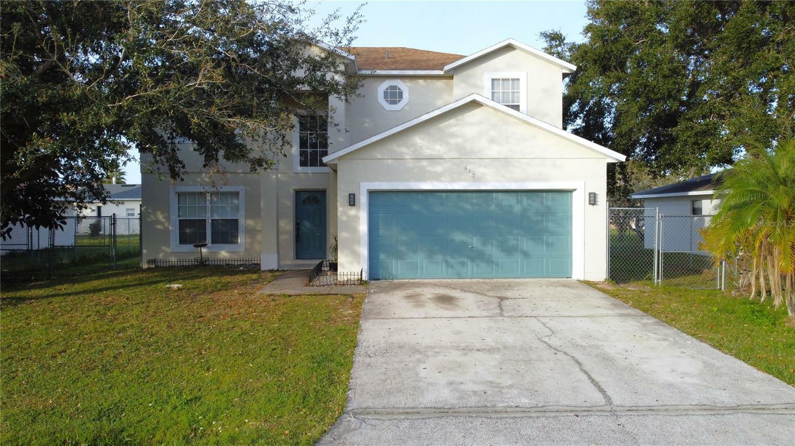 Property Photo:  617 Heraldo Court  FL 34758 