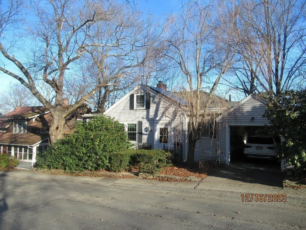 Property Photo:  21 Hadwen Ln  MA 01602 