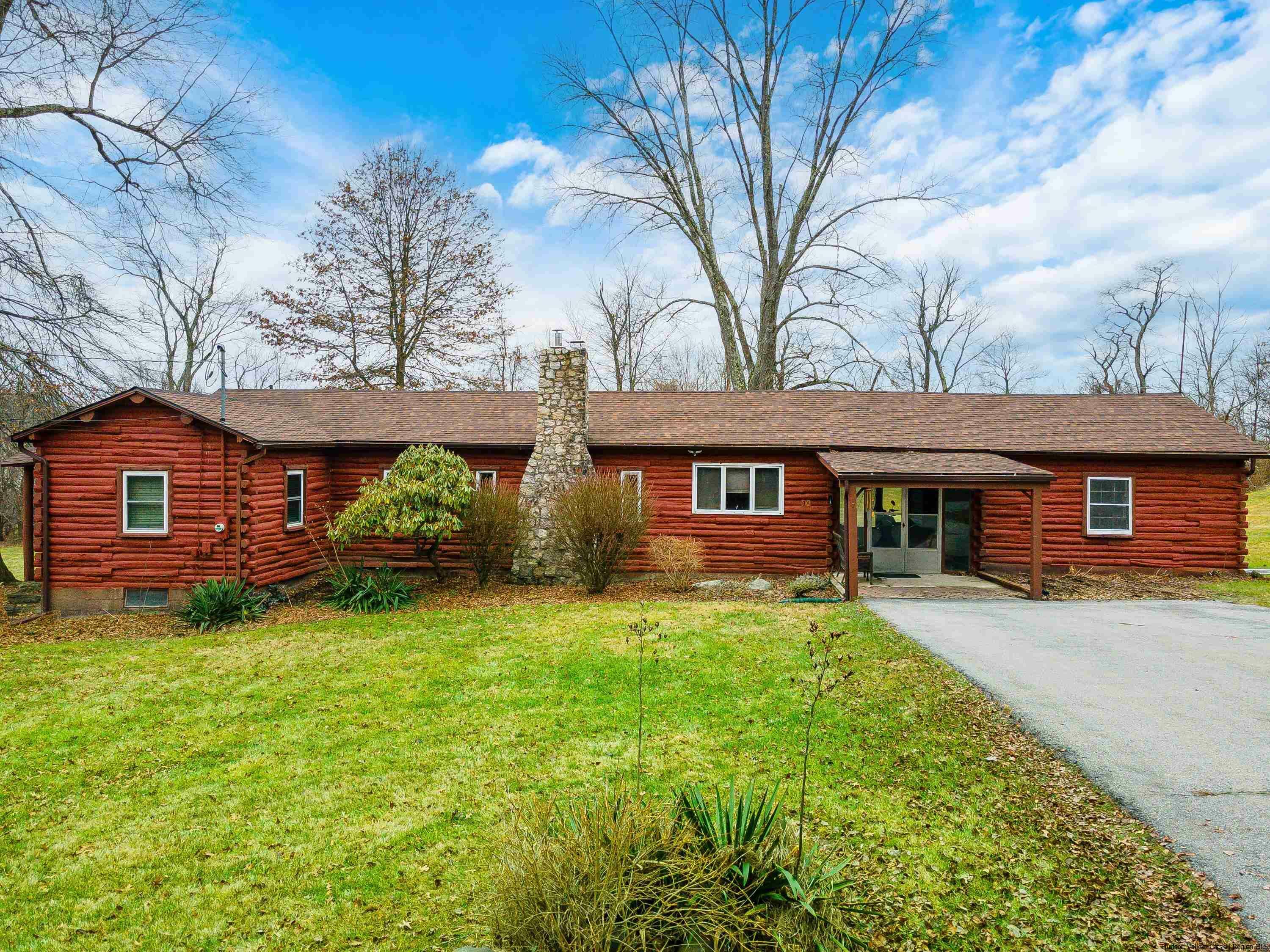 Property Photo:  34 Old Minisink  NY 10924 