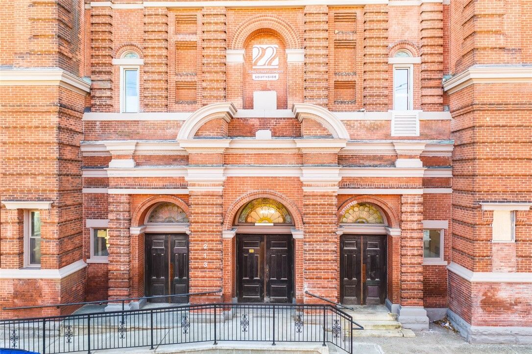 Property Photo:  2132 Sarah Street 104  PA 15203 