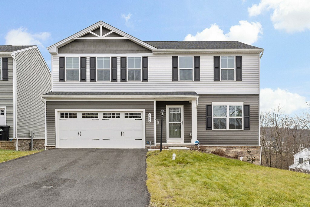 Property Photo:  4301 Zenith Ln  PA 15129 