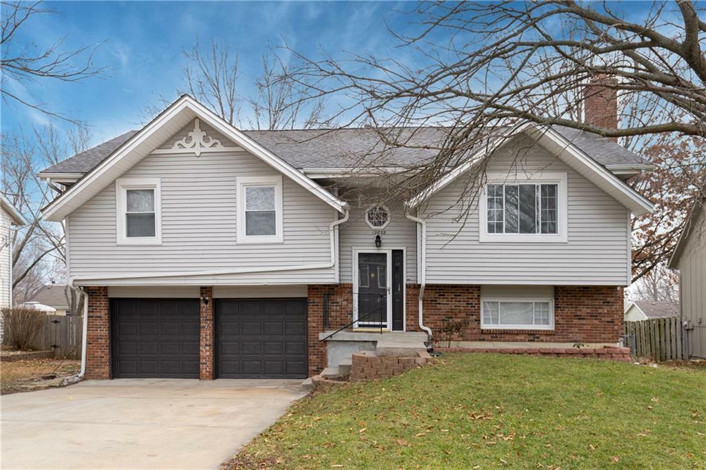 Property Photo: 12839 S Navaho Drive KS 66062