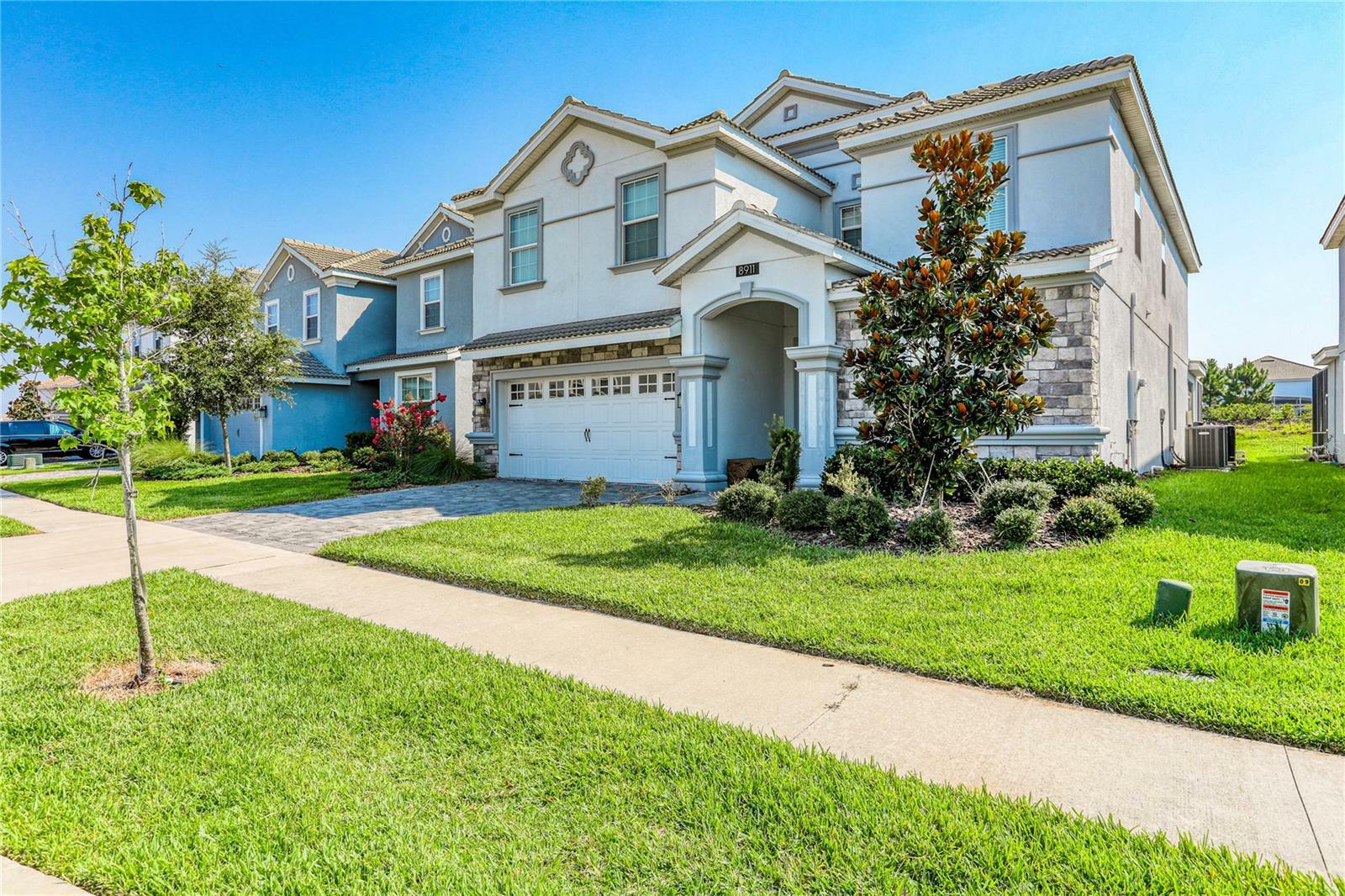 Property Photo:  8911 Stinger Drive  FL 33896 