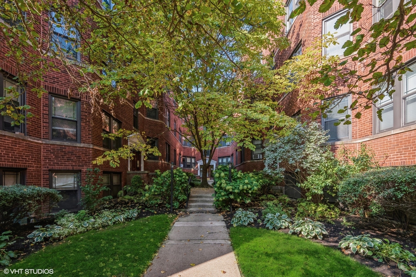 Property Photo: 522 Sheridan Road 3A IL 60202