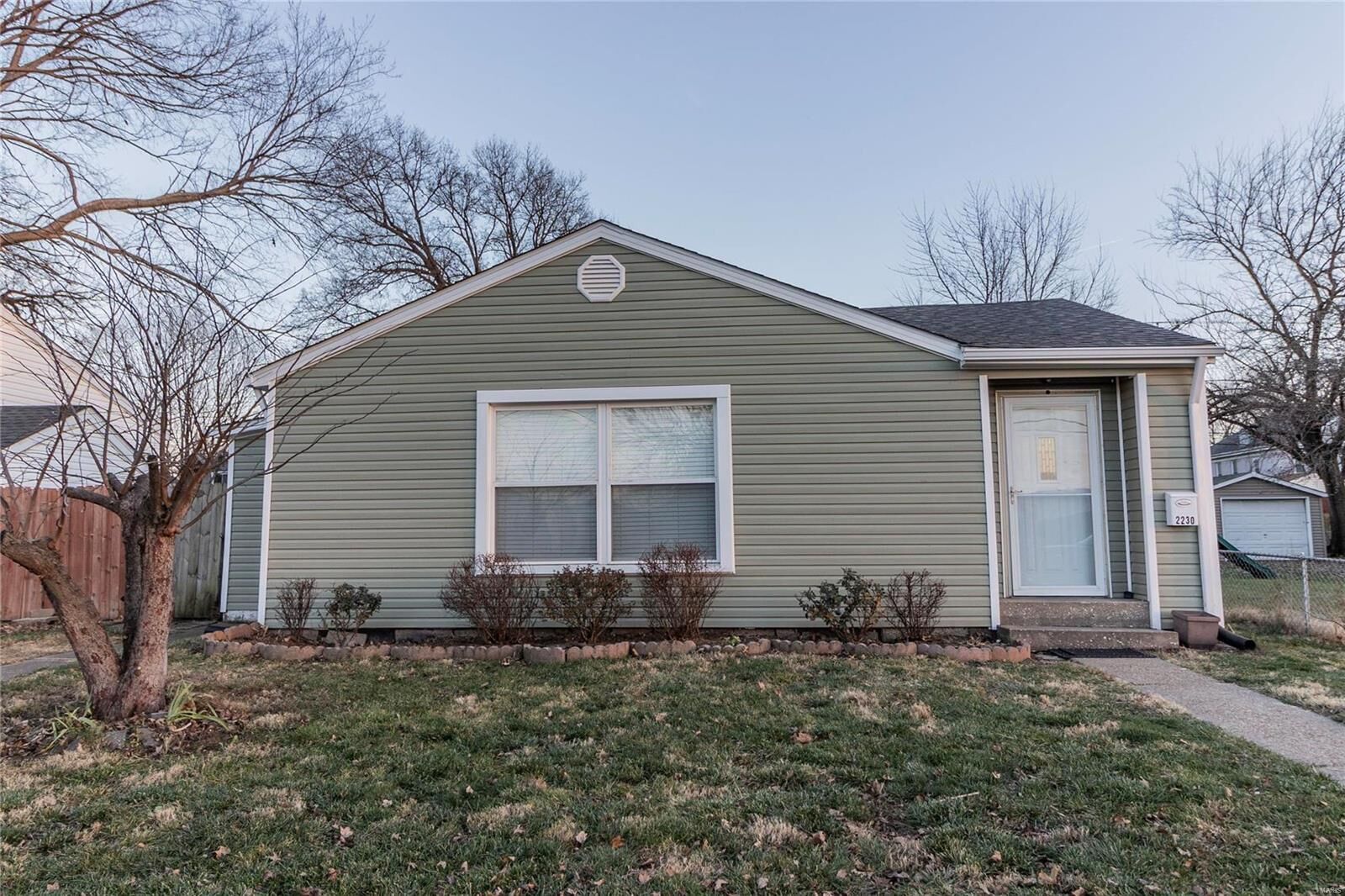 Property Photo: 2230 Adams Street IL 62040