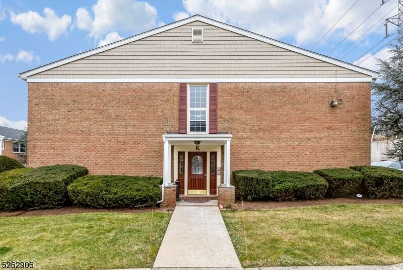 Property Photo: 605 Grove St 6 NJ 07013