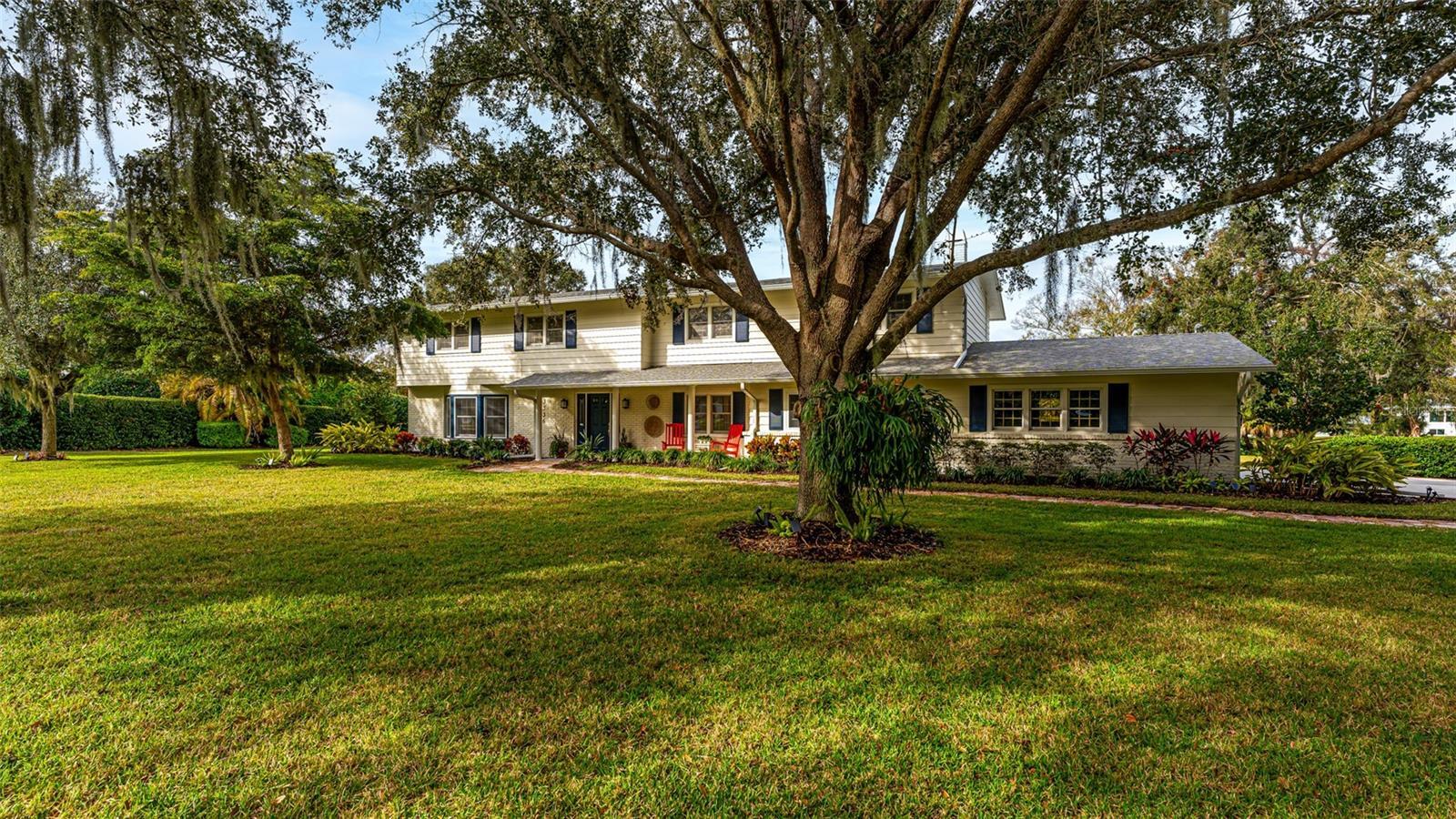 Property Photo: 3556 E Forest Lake Drive FL 34232