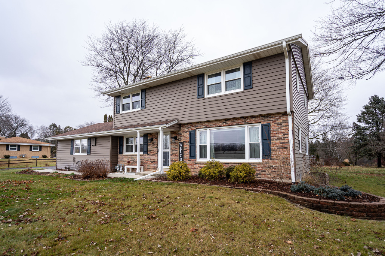 Property Photo: 542 Horns Corners Rd WI 53012