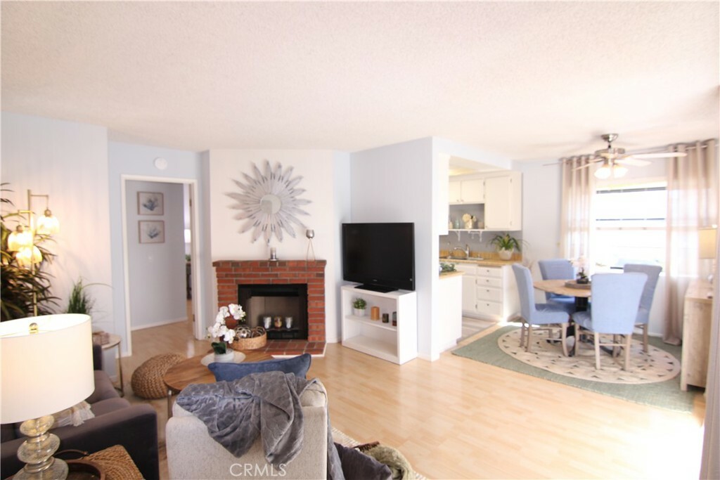 Property Photo:  157 S Poplar Avenue 23  CA 92821 