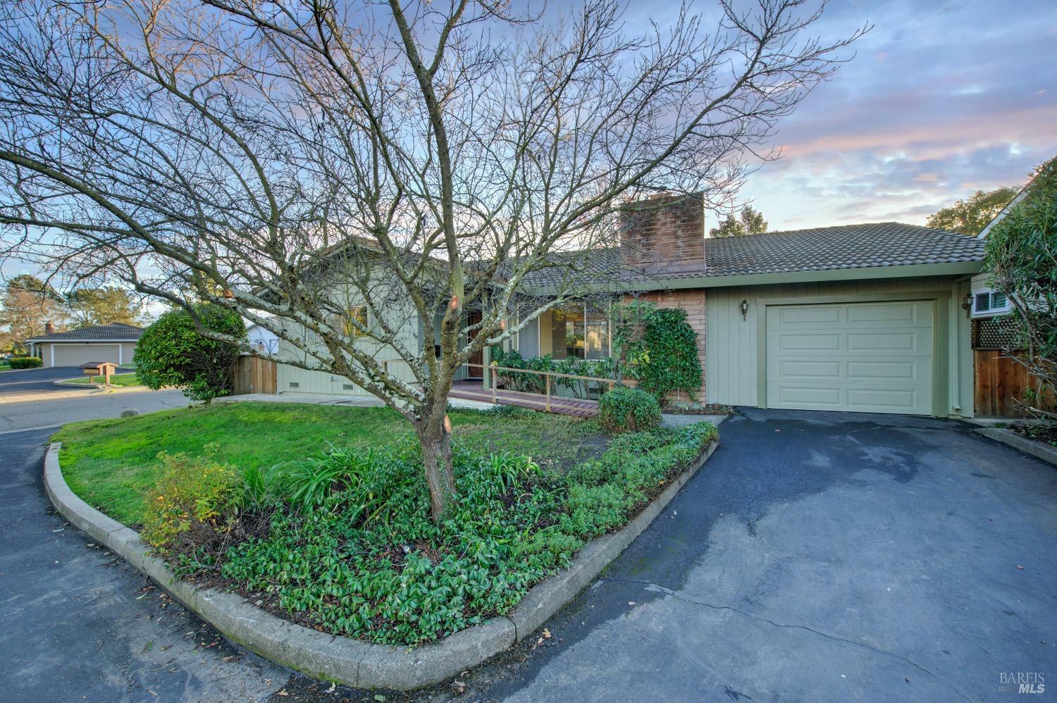 Property Photo:  109 Vineyard Circle  CA 95476 