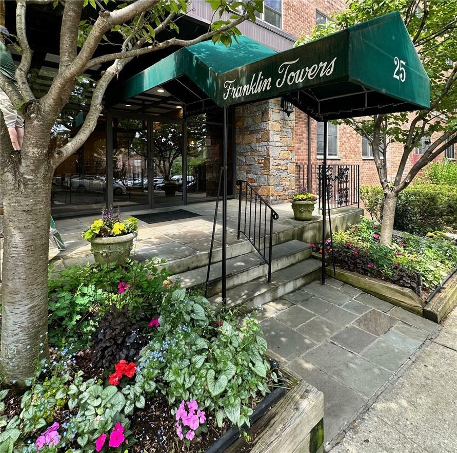 Property Photo:  25 Franklin Avenue 3O  NY 10601 