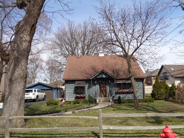 Property Photo: 8206 W Gunnison Street IL 60706