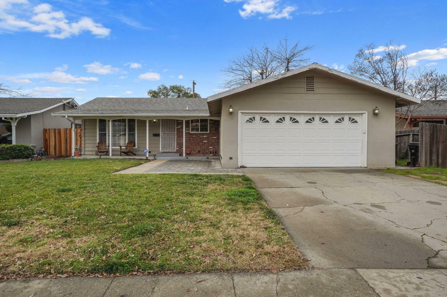 Property Photo:  9156 Rosewood Drive  CA 95826 