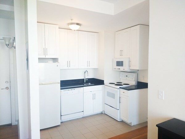 Property Photo:  483 Beacon Street 92  MA 02115 