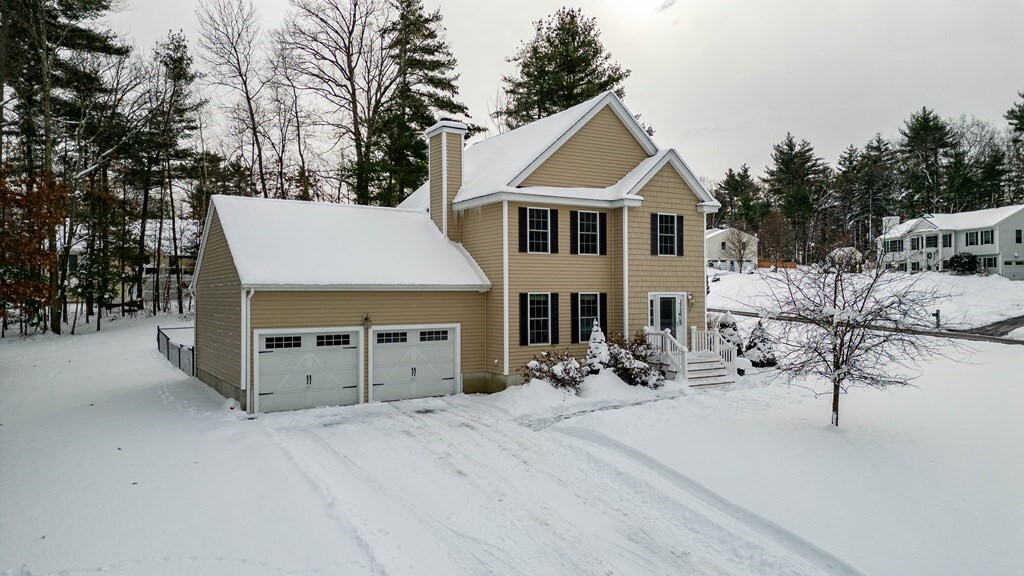 Property Photo: 15 Quail Run MA 01432