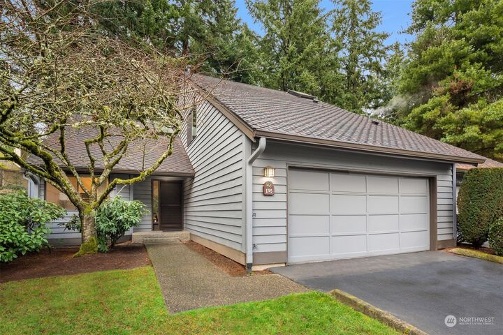 Property Photo:  1745 159th Avenue NE 4  WA 98008 