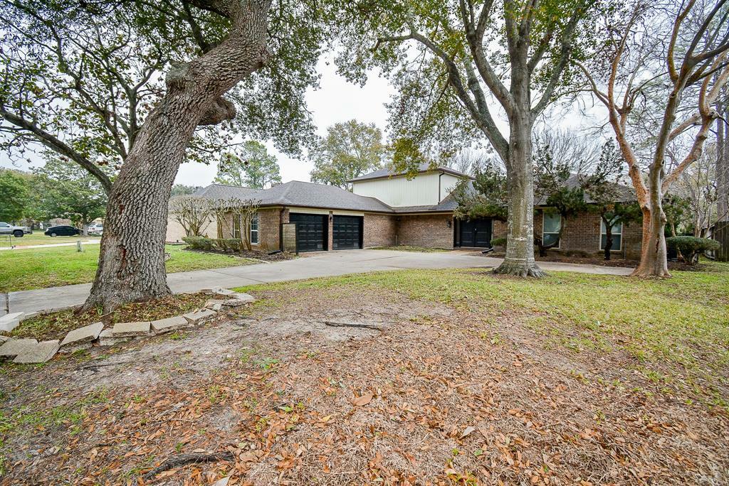 Property Photo: 2103 Winged Foot Drive TX 77459