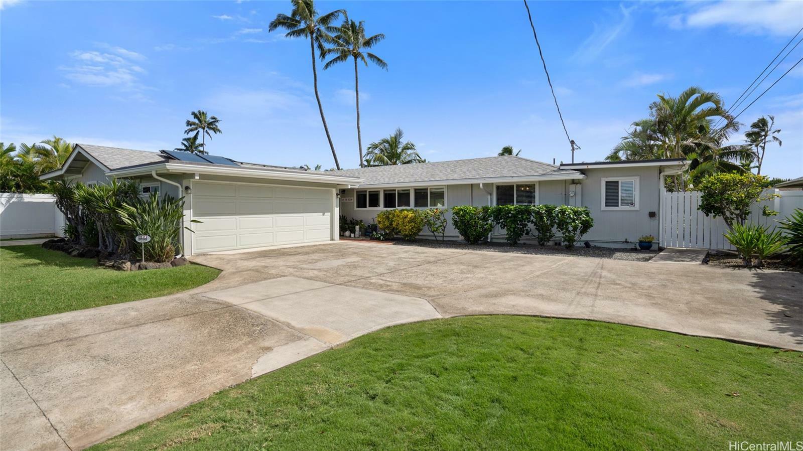 Property Photo:  678 Old Mokapu Road  HI 96734 