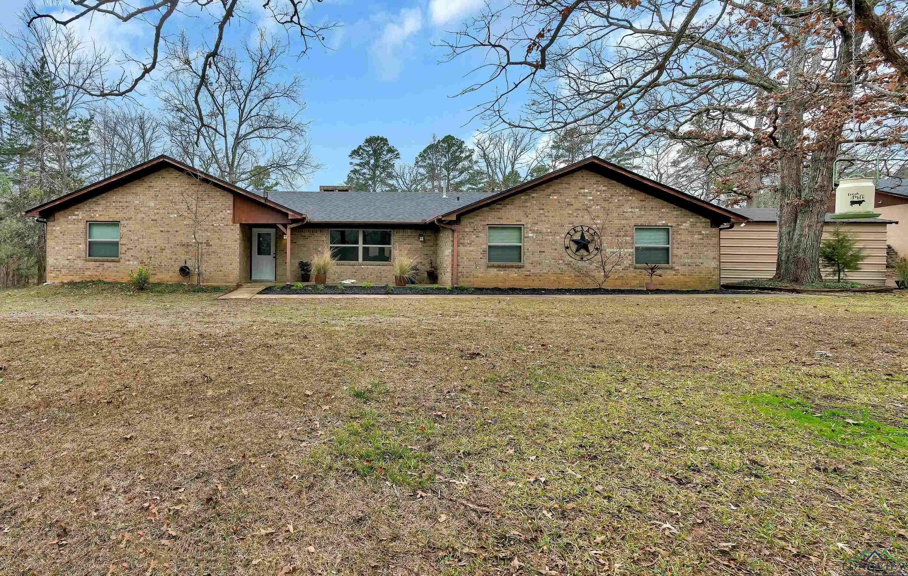 Property Photo:  415 W Whatley Rd  TX 75693 