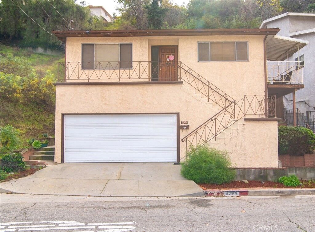 Property Photo:  3594 Division Street  CA 90065 