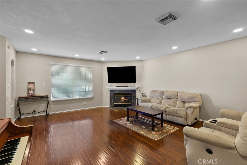 Property Photo:  17730 Kingsbury Street 9  CA 91344 