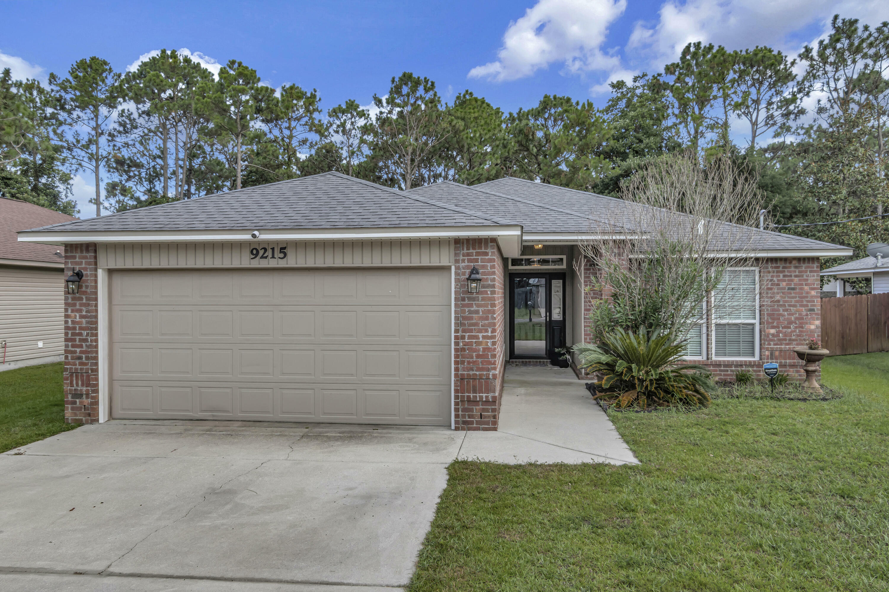 Property Photo:  9215 Timber Lane  FL 32566 