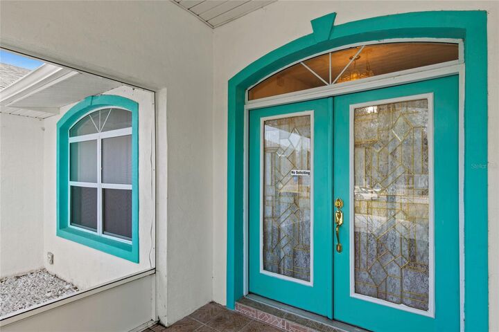 Property Photo: 820 Berryhill Circle FL 34731