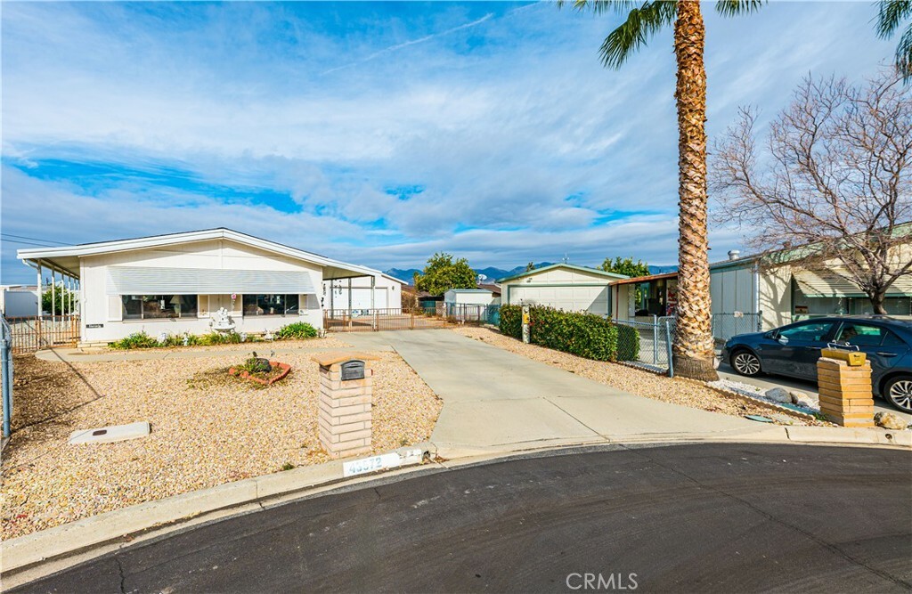 Property Photo: 43572 Walden Way CA 92544