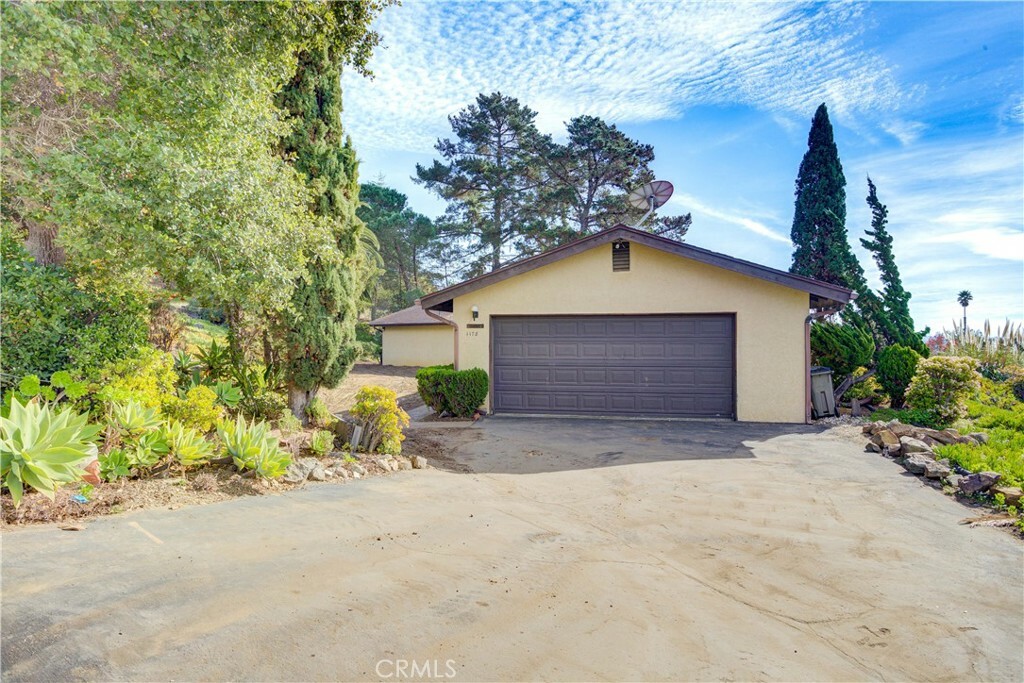 Property Photo:  1178 Shannon Lane  CA 93420 