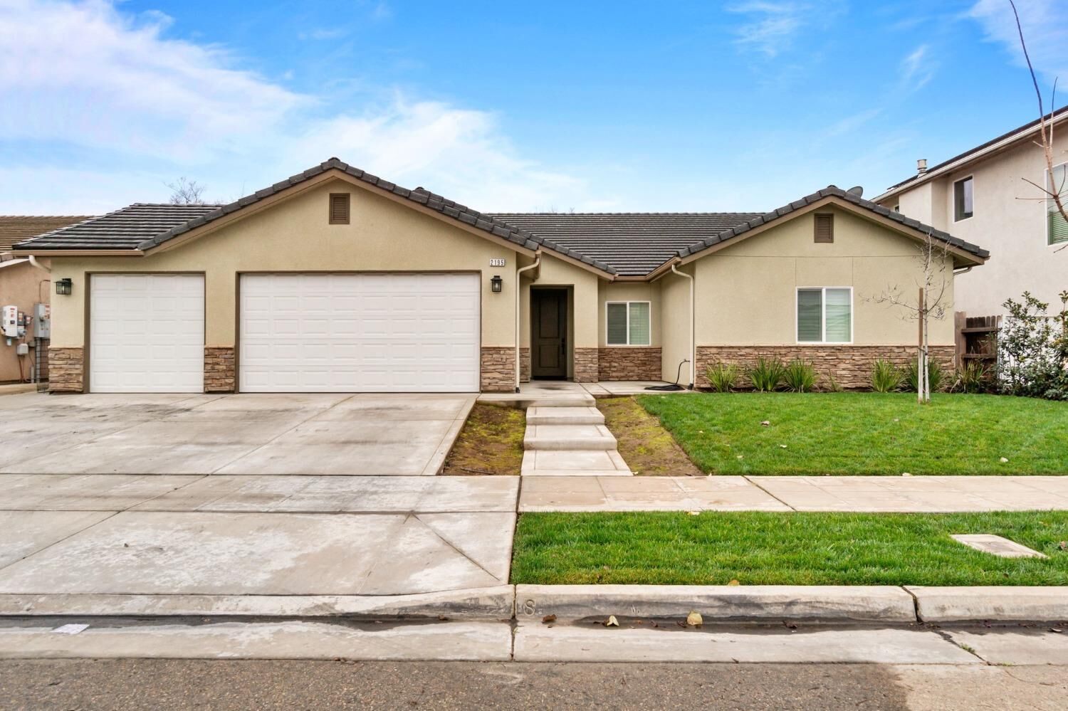 Property Photo:  2195 E Cherry Lane  CA 93654 