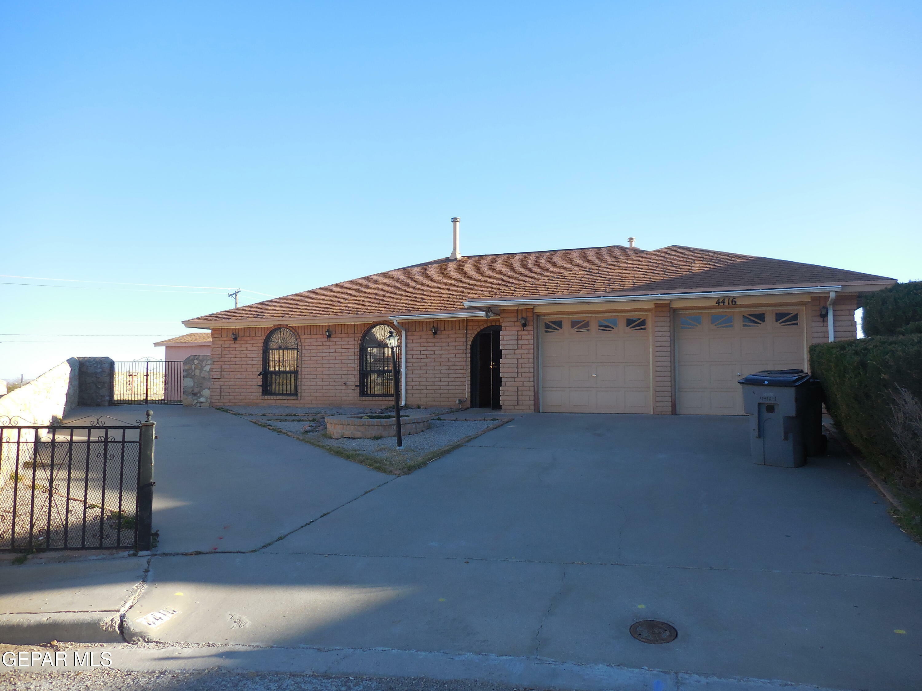 Property Photo:  4416 Loma De Brisas Drive  TX 79934 