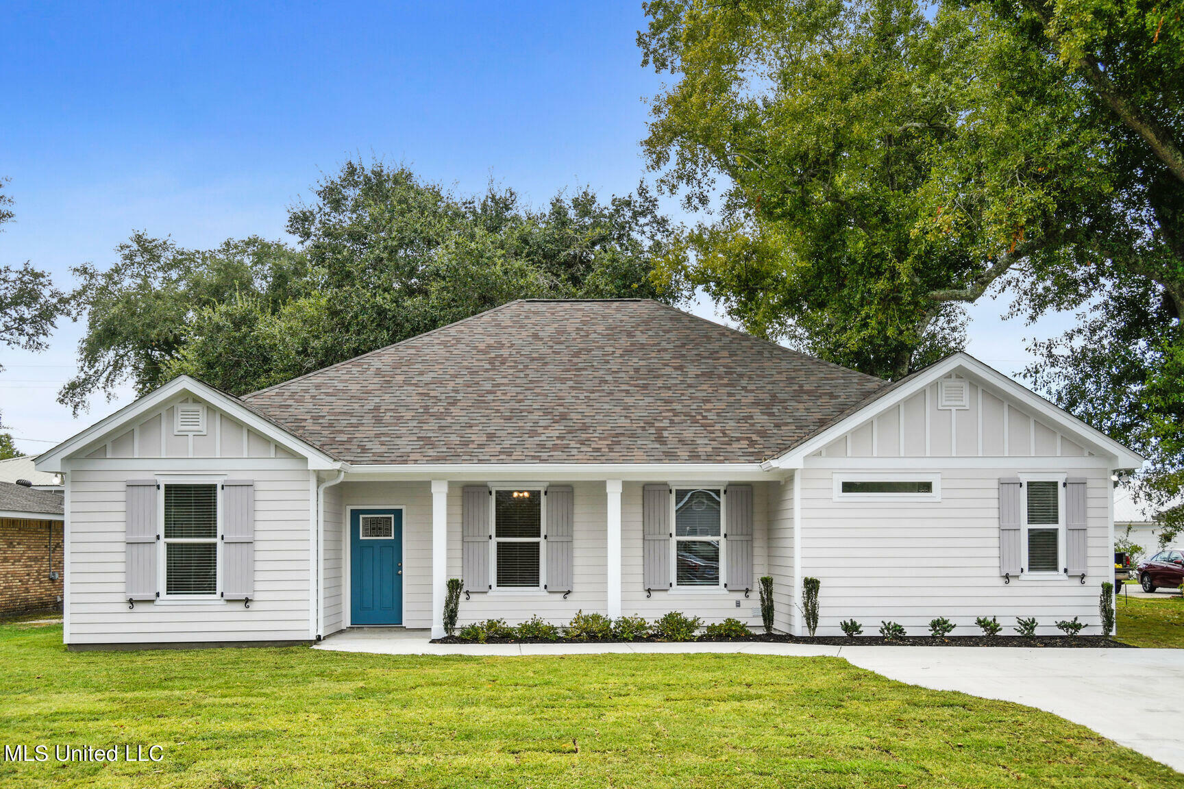 Property Photo:  428 Pecan Park Drive  MS 39520 