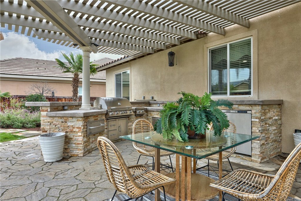 Property Photo:  29002 Shorecliff Circle  CA 92585 