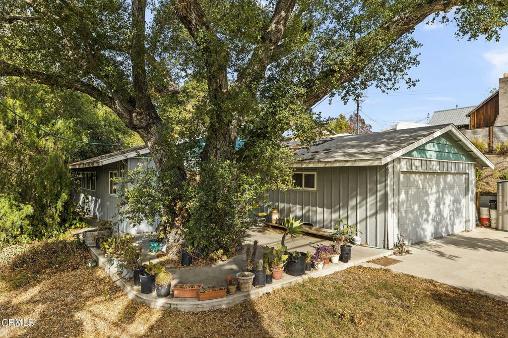 Property Photo:  109 E Oak View Avenue  CA 93022 