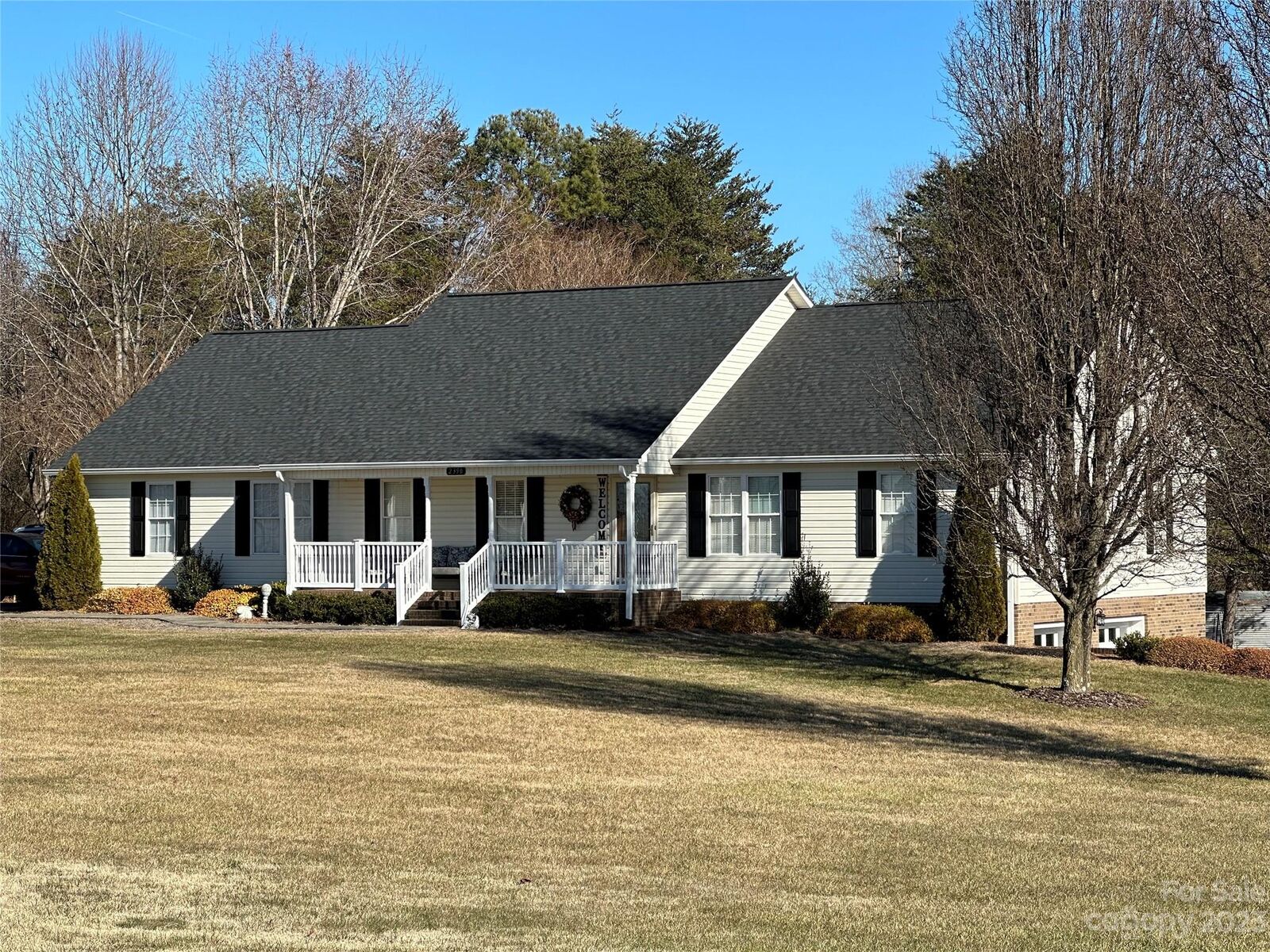 Property Photo: 2390 Plateau Road NC 28168