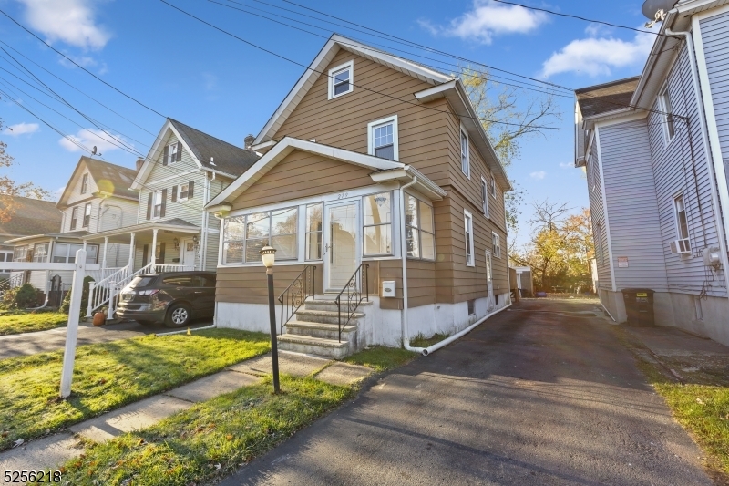 Property Photo:  279 Duer St  NJ 07060 