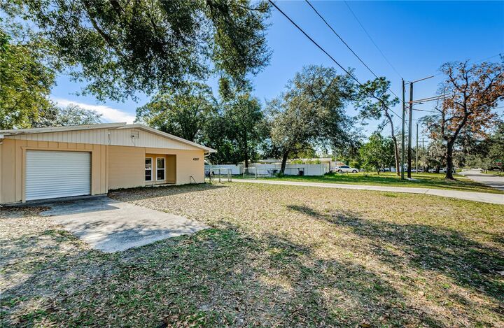 Property Photo: 4207 E Bird Street FL 33617