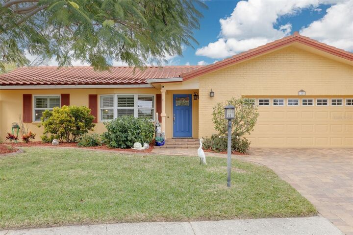 Property Photo:  1204 San Domingo Court  FL 33759 