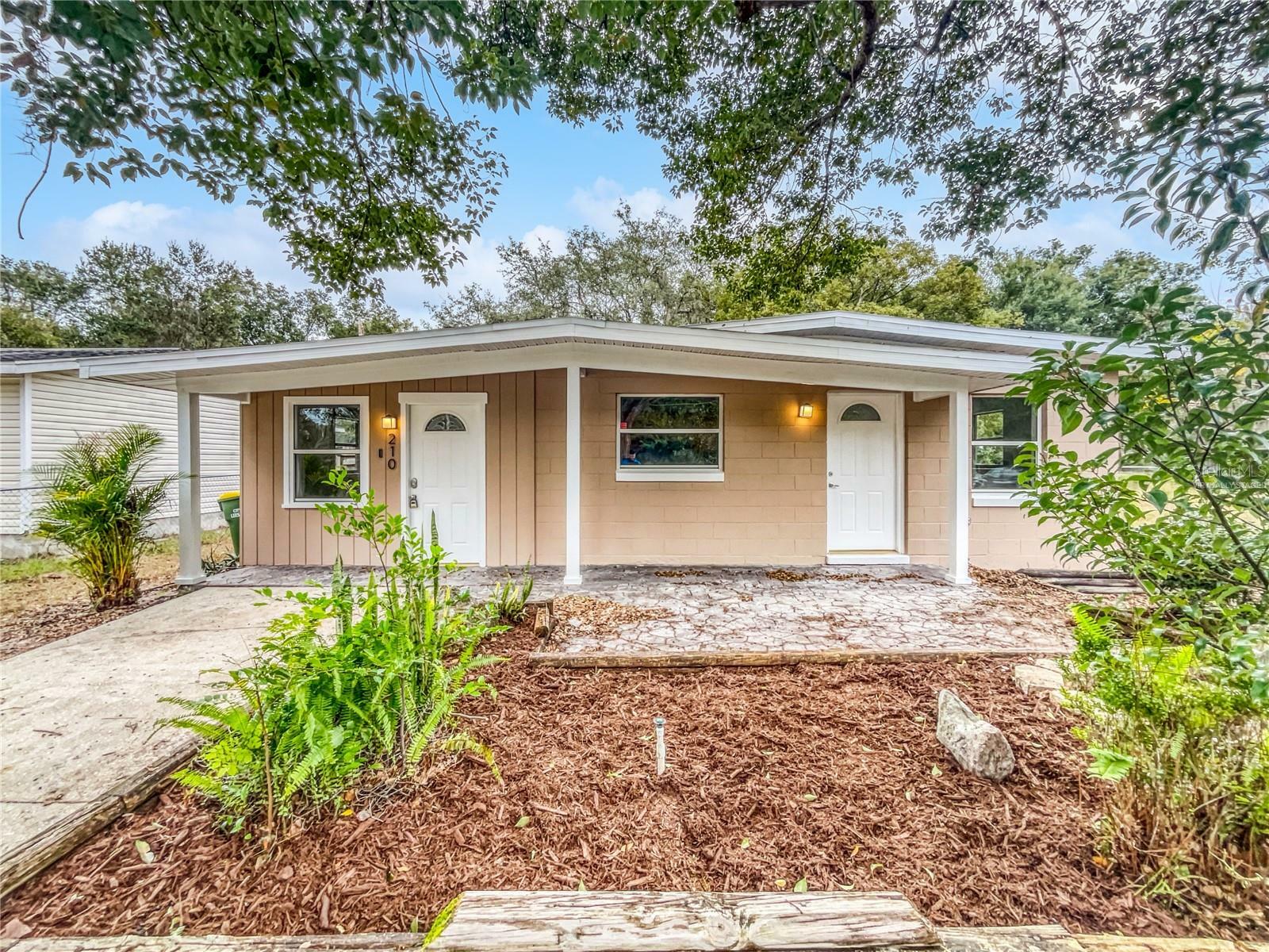 Property Photo:  210 N Truett Street  FL 34748 