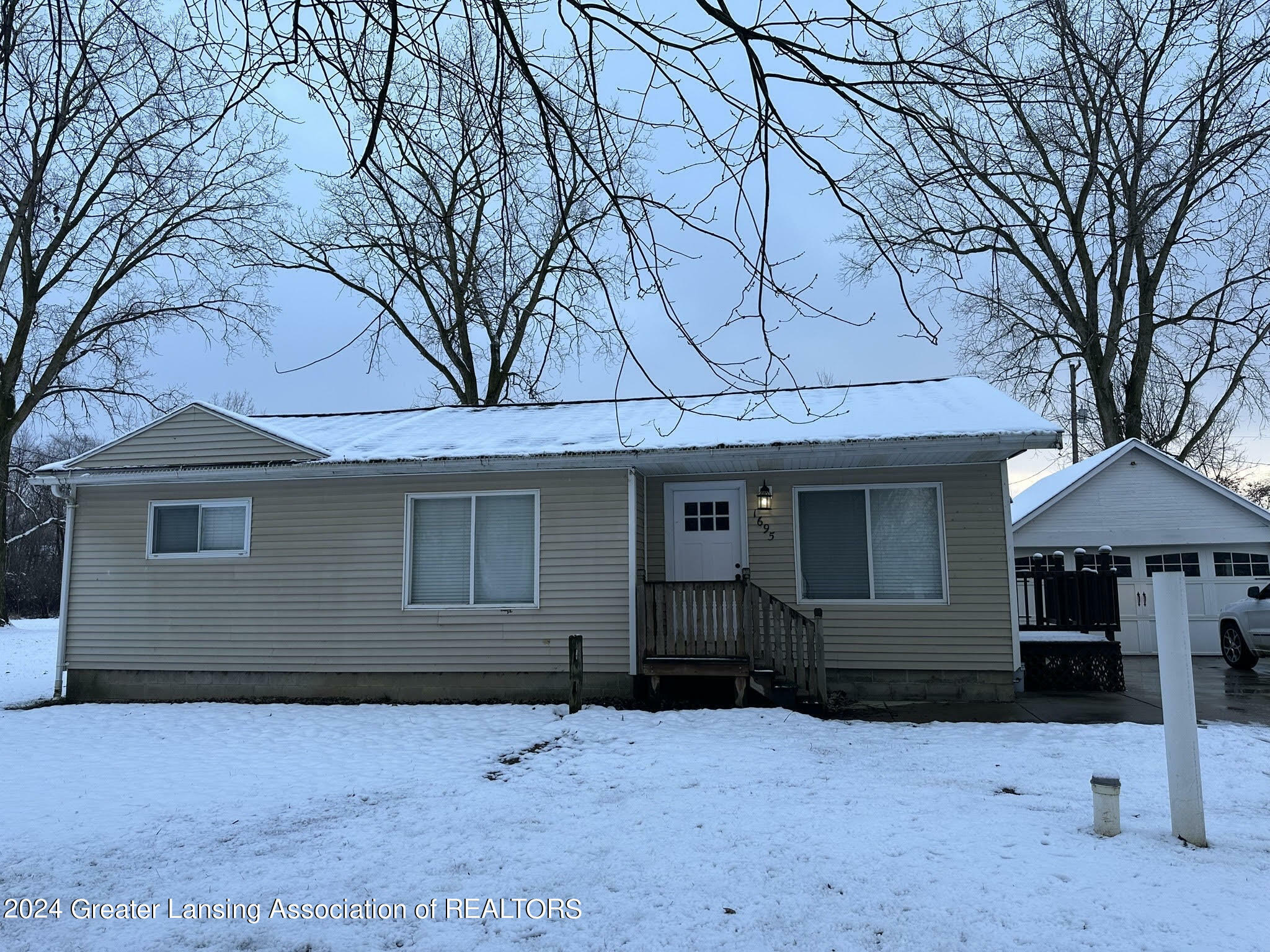 Property Photo: 1695 W Dewey Road MI 48867