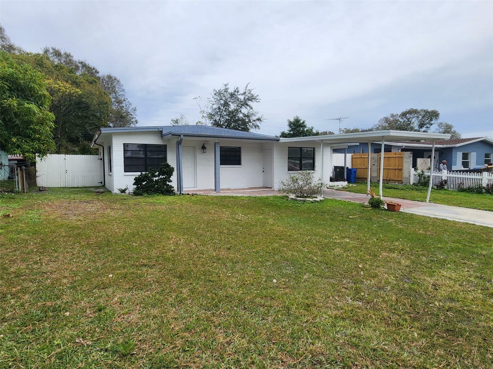 Property Photo:  6205 Blossom Avenue  FL 33614 